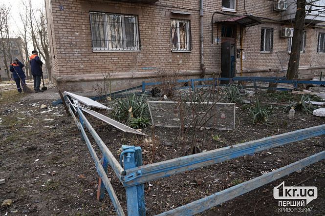 вибиті віконні рами