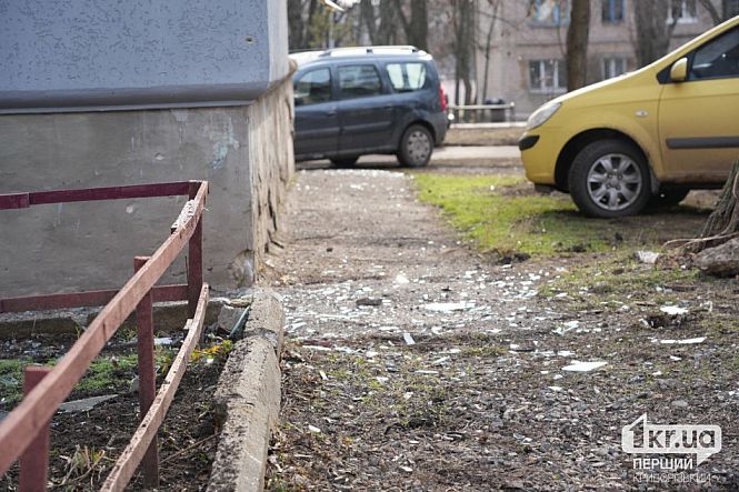 уламки скла від російського удару