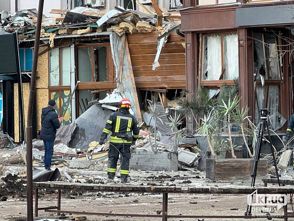 рятувальники уламки руйнування