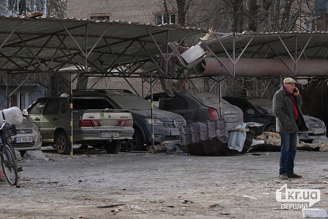 знищені автівки від ракетного удару рф