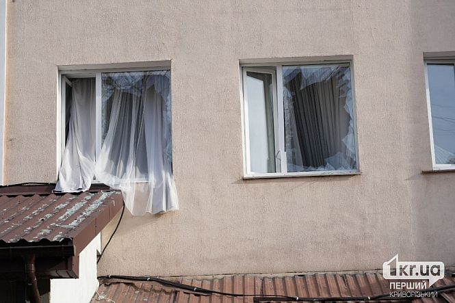 вибиті вікна від ударної хвилі і вибуху