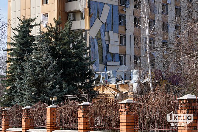 пошкоджений готель Дружба