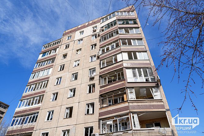 поневічений будинок від ракетного удару