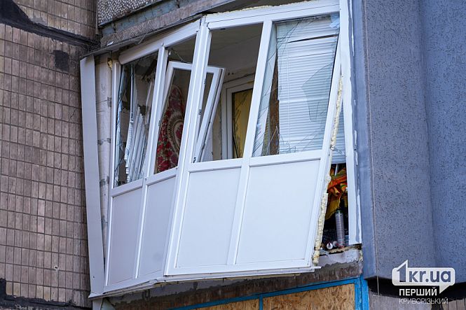 вирваний балкон від вибуху