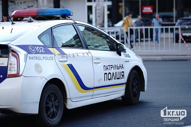 патрульная полиция на месте удара 