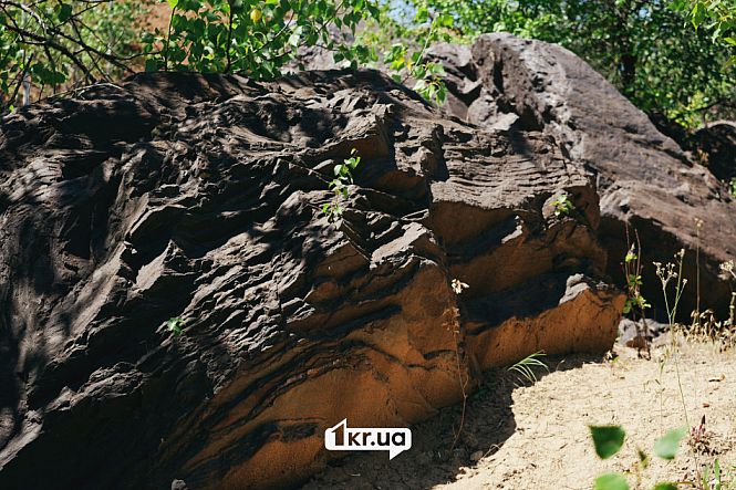 Камень порода Петровский отвал