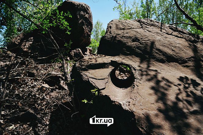 Буровое отверстие камень