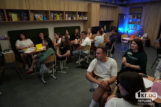 участники-бизнесмены на первом бизнес-движе