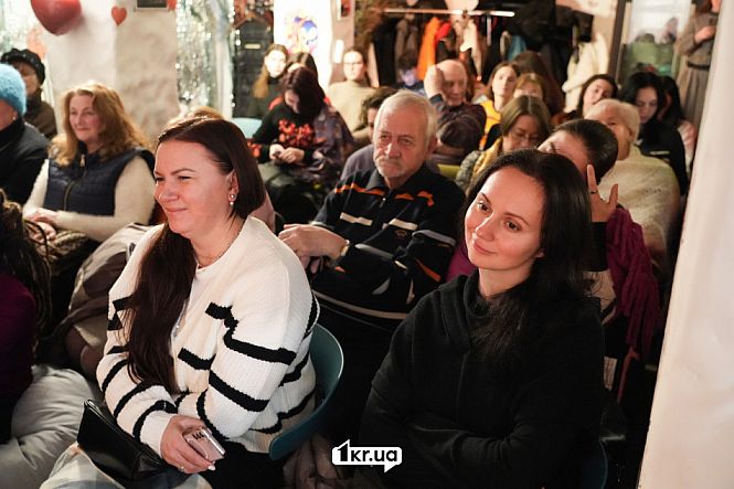 зрители зал «домашние чтения» презентация книг