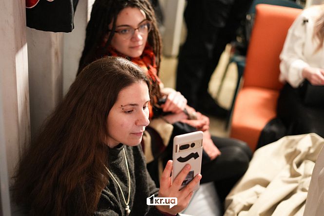 зрители чтение стихов поэзия