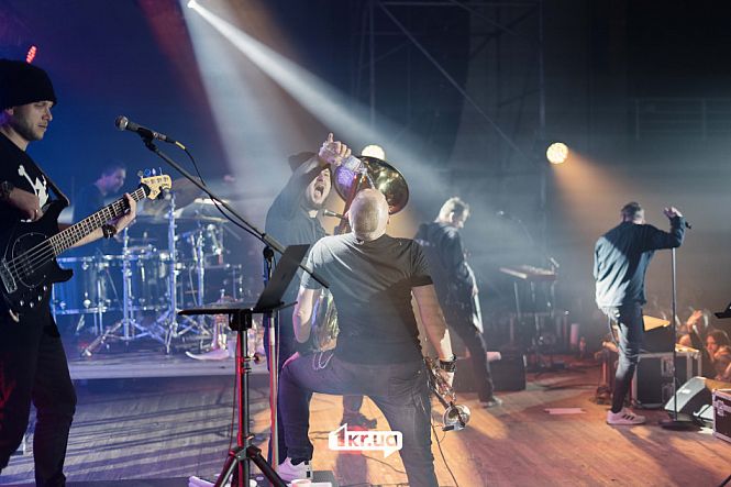 музыканты выступление сцена концерт