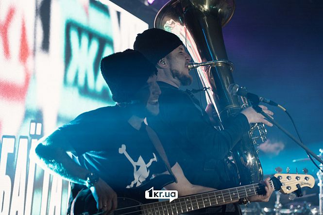 саксофонист концерт музыка