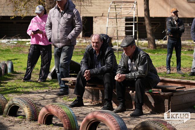 шокированные горожане после ракетного удара