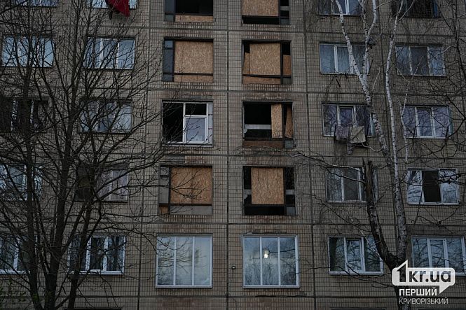 поврежденное общежитие от вечерней атаки