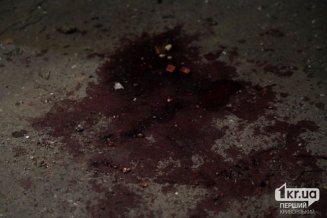 сліди крові потерпілих від удару рф балістичний удар