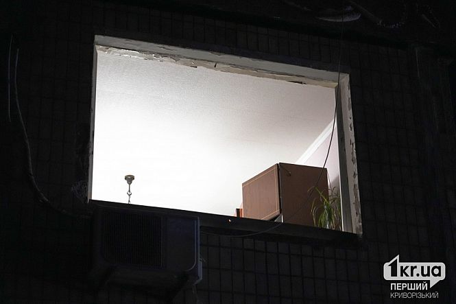 пошкоджені квартири у будинку біля прильоту ракетна атака рф