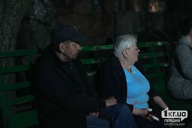 шоковані мешканці постраждалих будинків кривий ріг