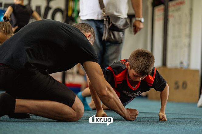 Кривой Рог 7 сентября спортивный клуб осенняя атестация воркаут