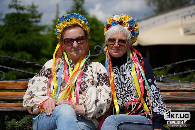 криворожане в вышиванках день вышиванки