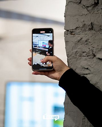 телефон знімає