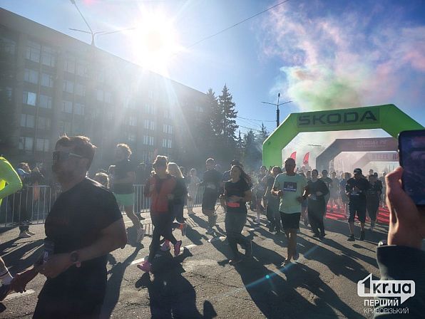 Бігуни стартують на напівмарафоні Steel Run у Кривому Розі
