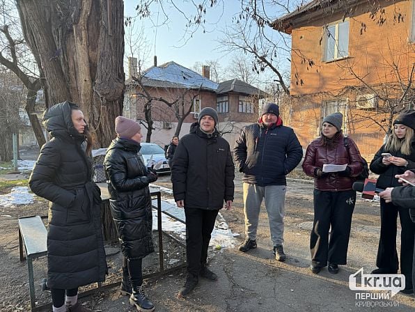 зустріч мешканців пошкодженого житла на вулиці Гурова