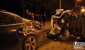 В Кривом Роге пьяный водитель Mercedes спровоцировал аварию 20.03.2017 | 1kr.ua