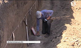 Археологи досліджують курган епохи бронзи