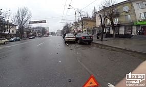 Тройное ДТП в Кивом Роге 04.03.2016 | 1kr.ua