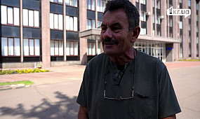 Рідні загиблих прийшли до виконкому у Кривому Розі, але їх не пропустили | 1kr.ua