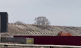 В Кривом Роге демонтируют последние трибуны стадиона Металлург